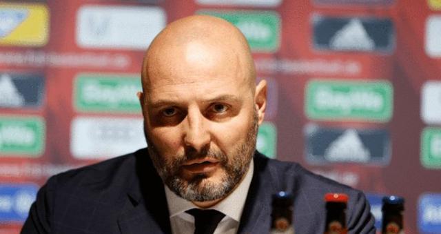 早一点执教 早一点执教