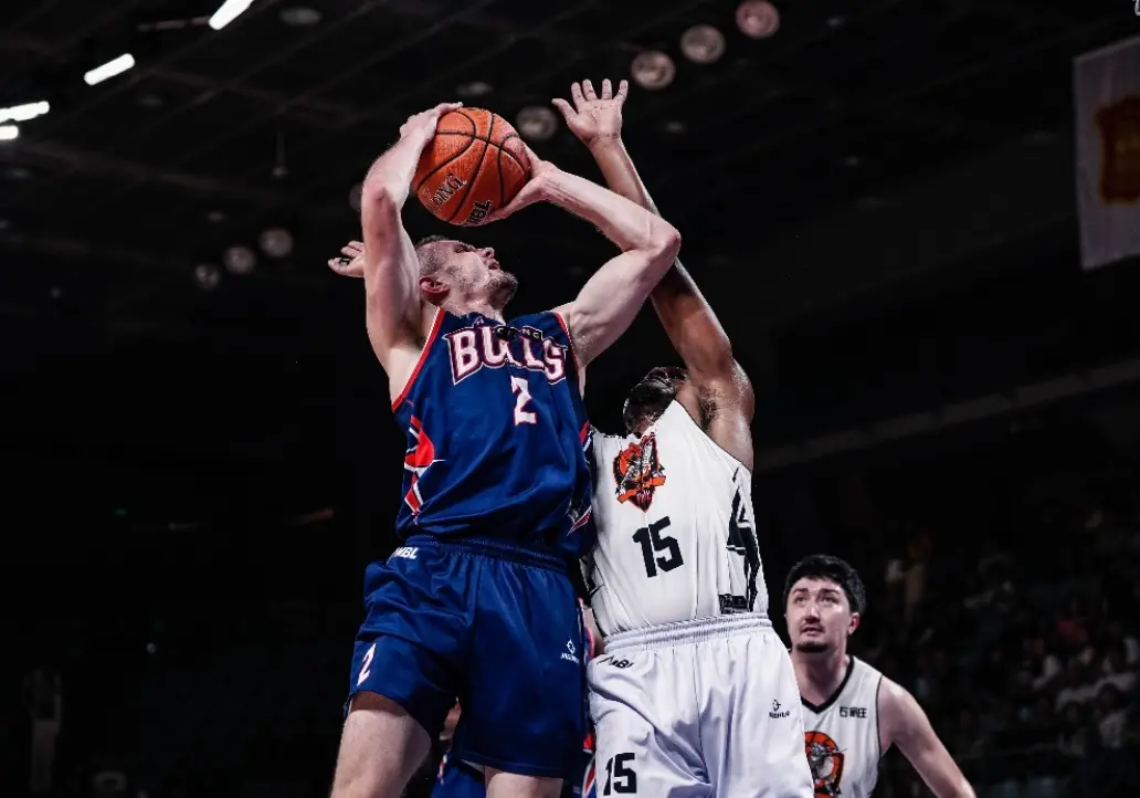 Melna, 这些做法, NBL的赛 Melna, 这些做法, NBL的赛