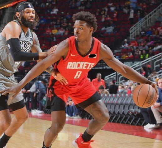 底薪留下了, vf, 他的新秀合